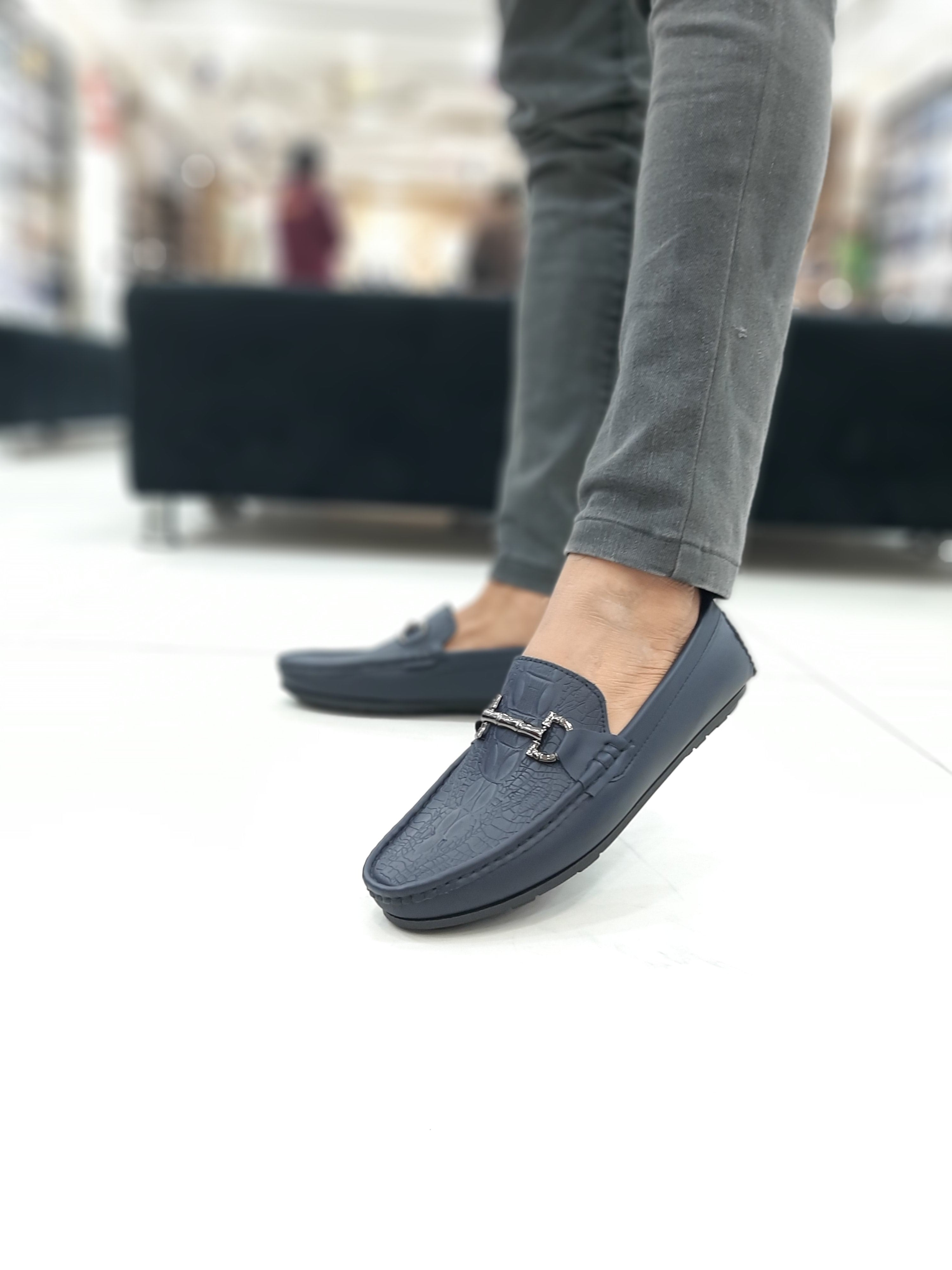 MEN S BLUE CHECK MEDICATED LOAFER SHOES HushCat